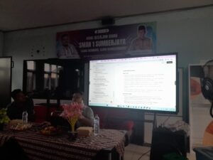 Sekretaris Jurusan Bahasa Tadris Bahasa Indonesia menjadi Narasumber Pemanfaatan AI untuk Pembuatan Modul Ajar Bagi Guru SMAN 1 Sumberjaya