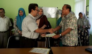 Prodi Pendidikan Bahasa Indonesia FKIP Universitas Suryakancana Cianjur MoU dengan Jurusan Tadris Bahasa Indonesia FITK IAIN Syekh Nurjati Cirebon