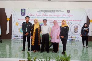 Ahmad Tohari Penulis Buku "Ronggeng Dukuh Paruk" Memeriahkan Hari Lahir Himpunan Mahasiswa Bahasa Indonesia (HIMABI) ke-4