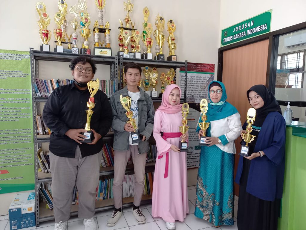 Mahasiswa Tadris Bahasa Indonesia Meraih 8 Juara dalam Acara Dies Natalis ke 56 IAIN Syekh Nurjati Cirebon