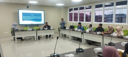 Perkuat Kompetensi Juri Debat Bahasa Indonesia, Dosen Tadris Bahasa Indonesia Menjadi Narasumber ToT MGMP Bahasa Indonesia SMA Kabupaten Cirebon